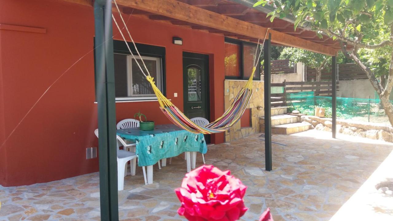 Village Life Studio Kanakades Екстер'єр фото